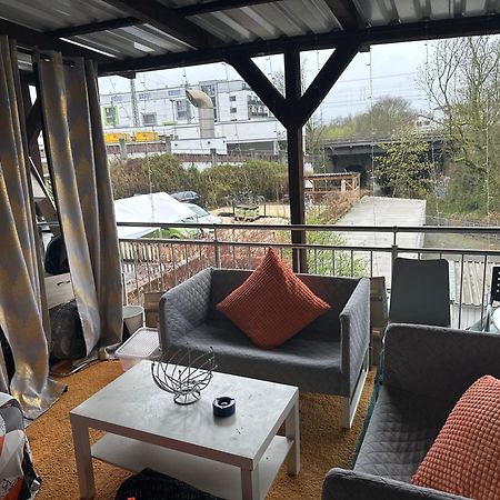 Schoenes Zimmer In Bahnhofsnaehe In Einer Wohnung Mit Grosser Terrasse Giessen Ngoại thất bức ảnh