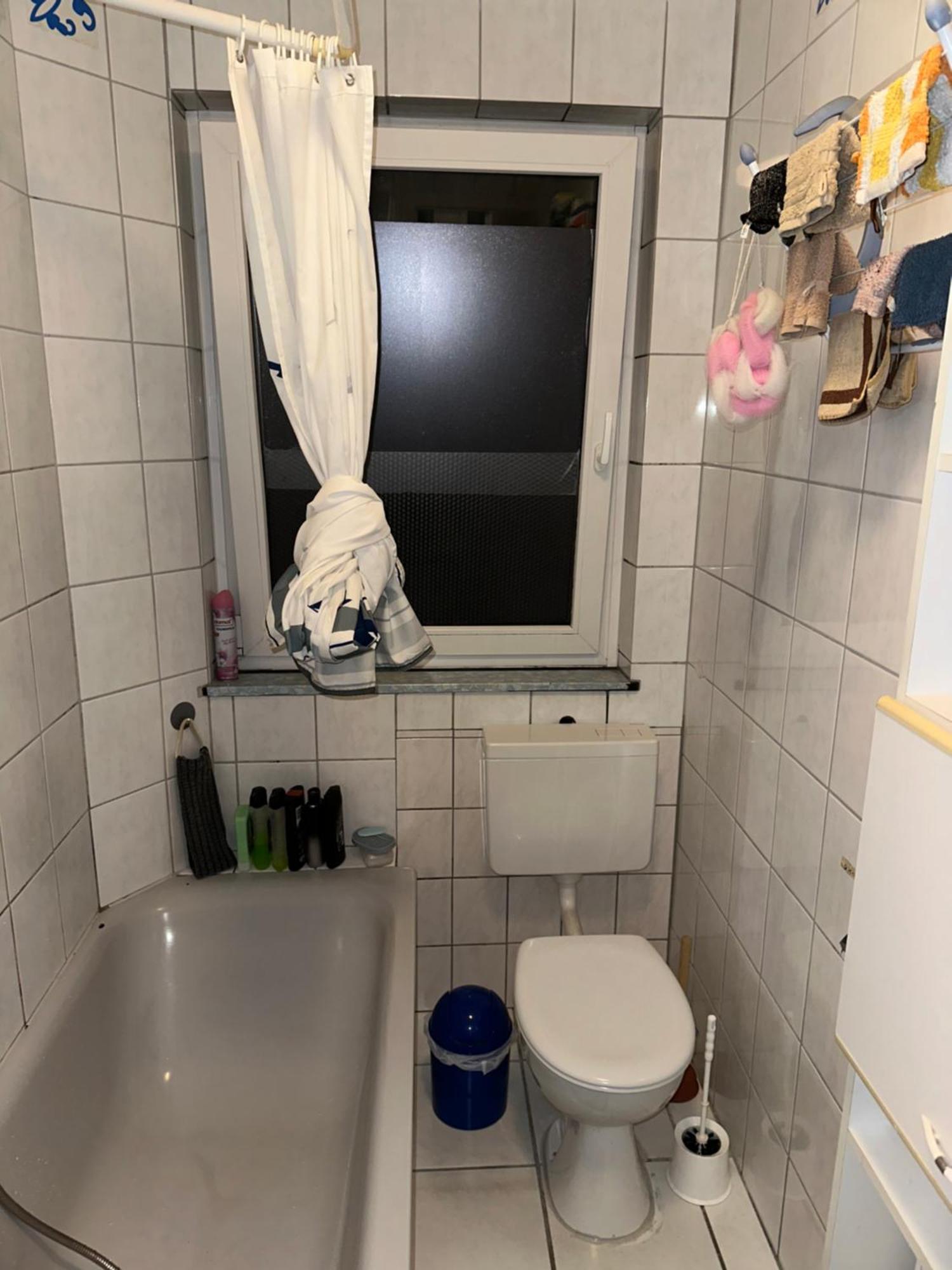 Schoenes Zimmer In Bahnhofsnaehe In Einer Wohnung Mit Grosser Terrasse Giessen Ngoại thất bức ảnh