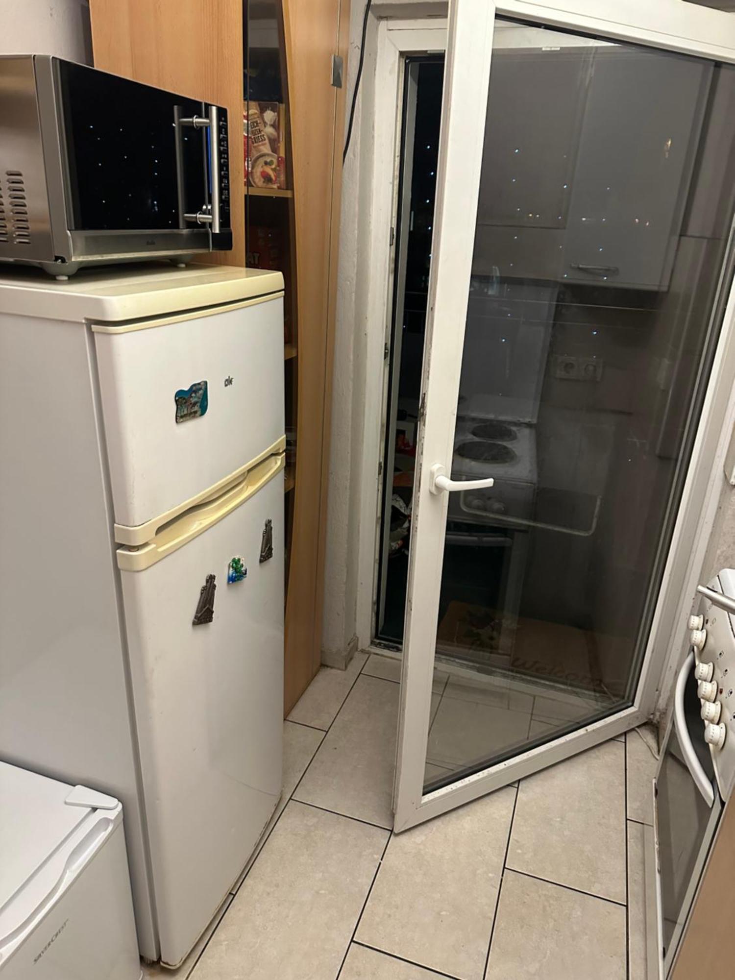 Schoenes Zimmer In Bahnhofsnaehe In Einer Wohnung Mit Grosser Terrasse Giessen Ngoại thất bức ảnh