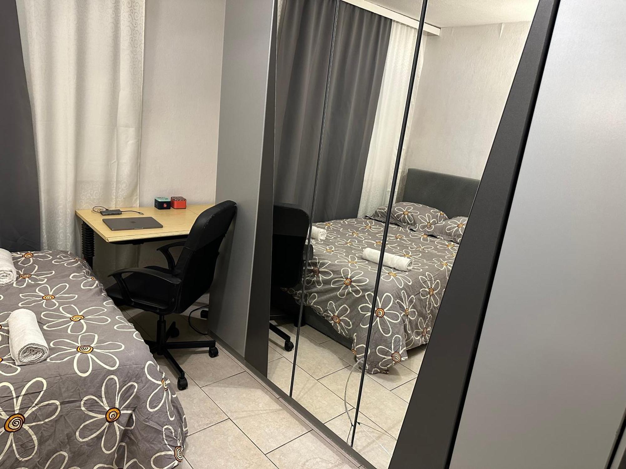 Schoenes Zimmer In Bahnhofsnaehe In Einer Wohnung Mit Grosser Terrasse Giessen Ngoại thất bức ảnh